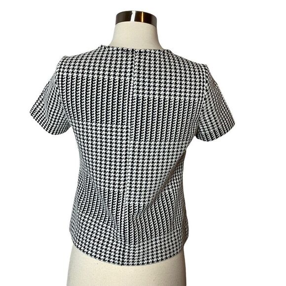 Ann Taylor Factory Womens Houndstooth Top Size XSP Black White Short Sleeve - Picture 2 of 4